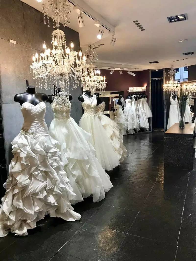 présentation de robes de mariée