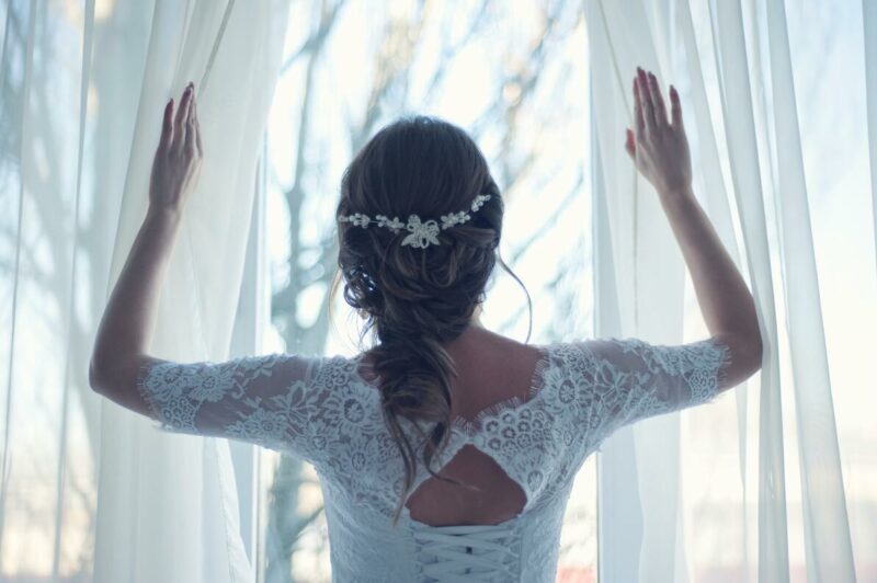 les cheveux de la mariée