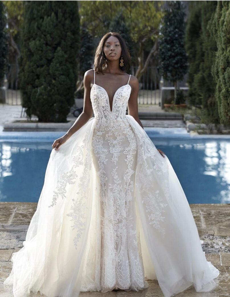 robe de mariage sirène avec de la dentelle et transparence