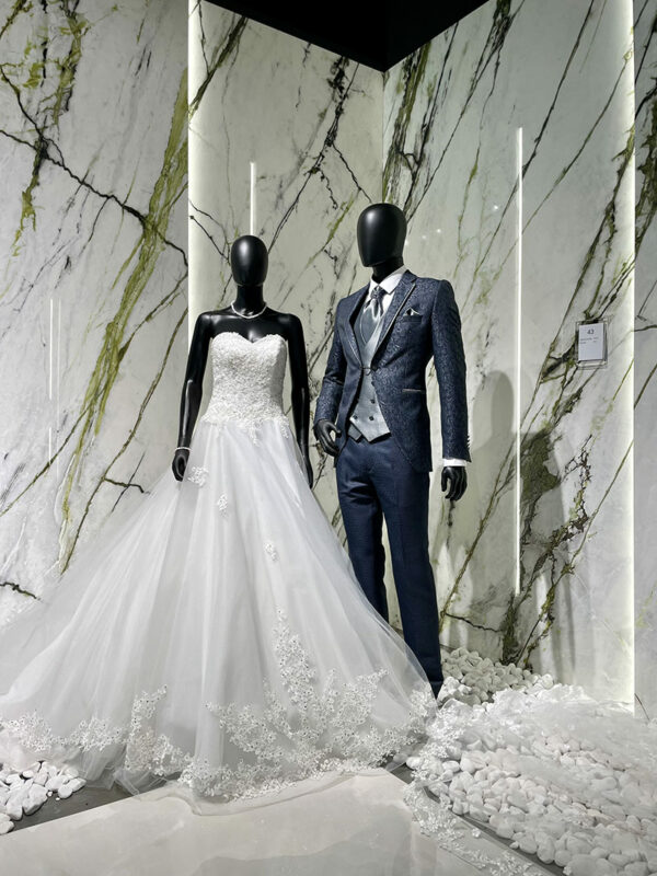 Costume de mariage gris foncé